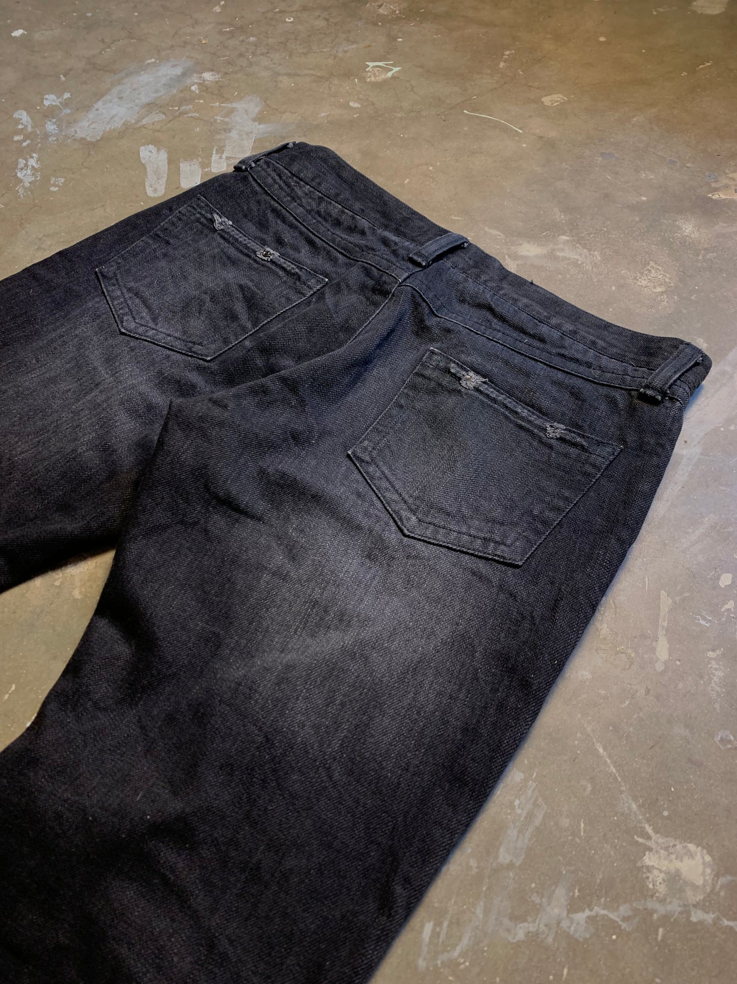 Cavaria Clawmark Chain Flared Jeans